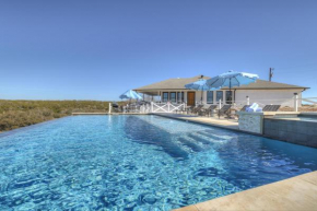 Hilltop Lux Haus with InfinityPool-Hottub-PoolTable
